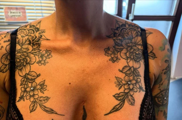 #dermalanchor #tathspiekswerkstatt #tathspiercing #wächtersbach #mkk #piercingliebe