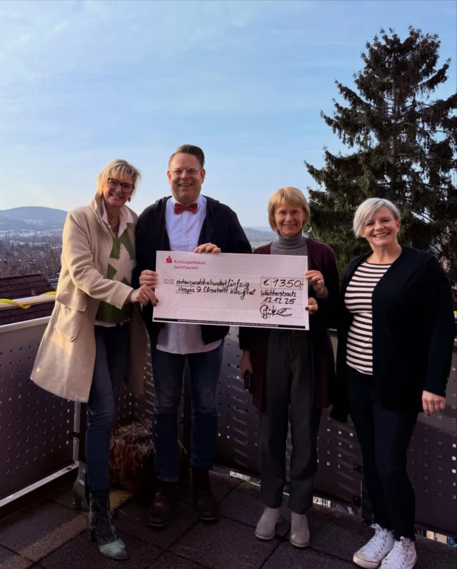 Wir von der Pieks Werkstatt & das Hospiz Sankt Elisabeth Kinzigtal sagen DANKE 🙏 🙏🙏🙏. Bei unserer Spendenaktion sind satte 1350 € zusammengekommen. Unser Dank gilt allen, die sich an dieser Aktion beteiligt haben. Es war uns wirklich ein Herzensprojekt.Ihr seid wirklich der Wahnsinn !!! 🫶 Unter anderem auch @kenneth_konz_drift @selbolder.ferieninsel @nagelfee.by.naths.naildesign  die uns auch unterstützt haben. Die Spende kommt zu 100 % den Gästen des Hospiz zuGute!!! ♥️ Wir freuen uns gerade jetzt so kurz vor Weihnachten 🎄🎅🏻dass wir eine so wichtige und tolle Einrichtung unterstützen konnten. DANKE 🙏 DANKE 🙏 DANKE 🙏  Wir wünschen allen eine schöne Vorweihnachtszeit. ♥️Euer Team von der Tath’s PieksWerkstatt  #tathspiekswerkstatt #spende #hospizstelisabethkinzigtal
