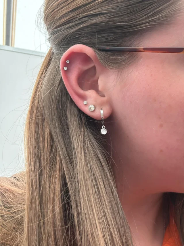 #helixpiercing #lobepiercing #tathspiekswerkstatt #tathspiercing #wächtersbach